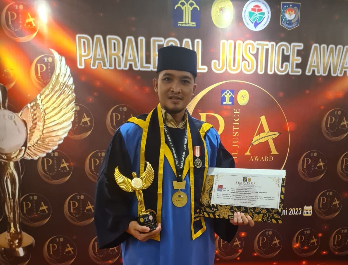 LURAH BATULAYANG MERAIH PENGHARGAAN PARALEGAL JUSTICE AWARD (PJA)